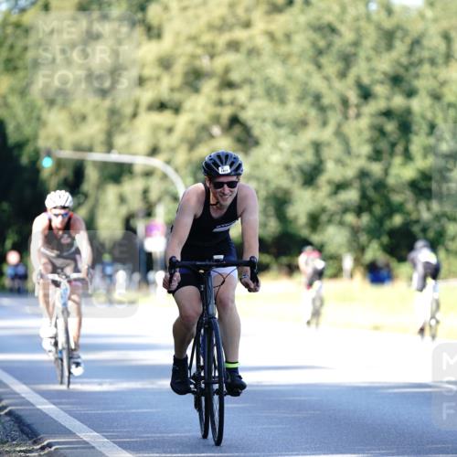 07.09.2025 - 19. Norderstedt Triathlon Michael Burmester http://msf.ph/oto/8843350 07.09.2025 15:54:10 Radfahren 1046, 1411, 1561 meine-sportfotos.de