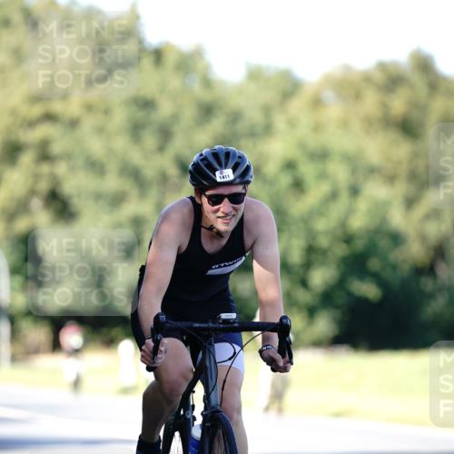 07.09.2025 - 19. Norderstedt Triathlon Michael Burmester http://msf.ph/oto/8843353 07.09.2025 15:54:11 Radfahren 544, 1046, 1411, 1561 meine-sportfotos.de
