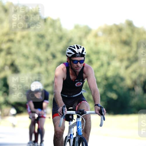 07.09.2025 - 19. Norderstedt Triathlon Michael Burmester http://msf.ph/oto/8843356 07.09.2025 15:54:12 Radfahren 544, 1411, 1561, 1592 meine-sportfotos.de