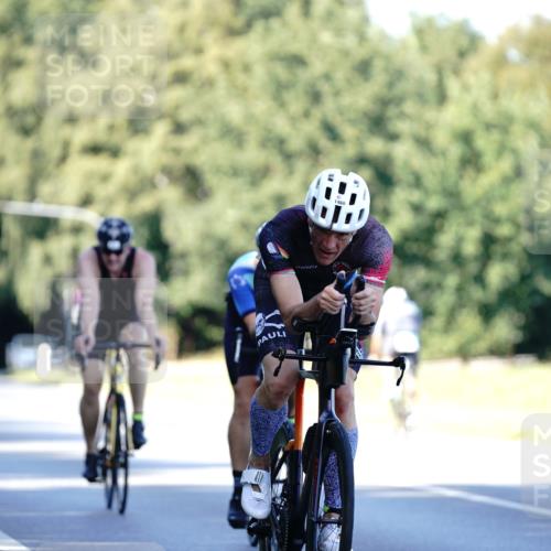 07.09.2025 - 19. Norderstedt Triathlon Michael Burmester http://msf.ph/oto/8843380 07.09.2025 15:54:24 Radfahren 902, 1460, 1534, 1618 meine-sportfotos.de