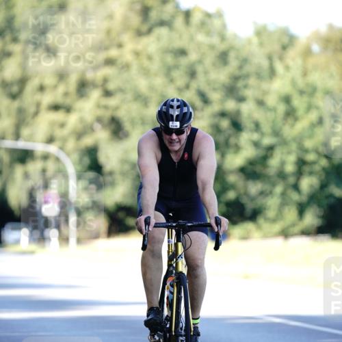 07.09.2025 - 19. Norderstedt Triathlon Michael Burmester http://msf.ph/oto/8843385 07.09.2025 15:54:26 Radfahren 902, 1460, 1534 meine-sportfotos.de