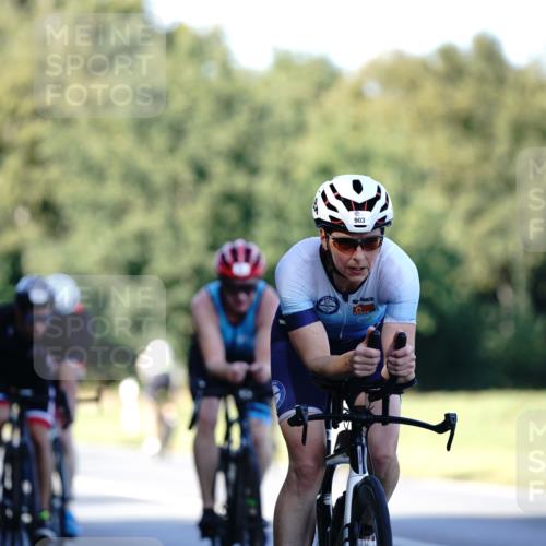 07.09.2025 - 19. Norderstedt Triathlon Michael Burmester http://msf.ph/oto/8843391 07.09.2025 15:54:31 Radfahren 521, 546, 903, 1443, 1630 meine-sportfotos.de
