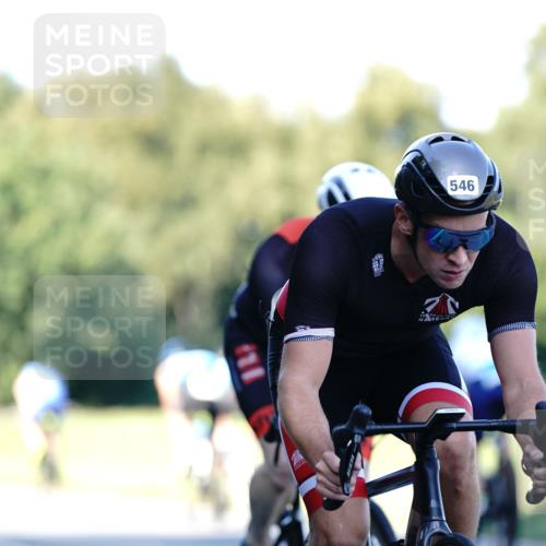 07.09.2025 - 19. Norderstedt Triathlon Michael Burmester http://msf.ph/oto/8843409 07.09.2025 15:54:32 Radfahren 521, 546, 903, 1443, 1630 meine-sportfotos.de