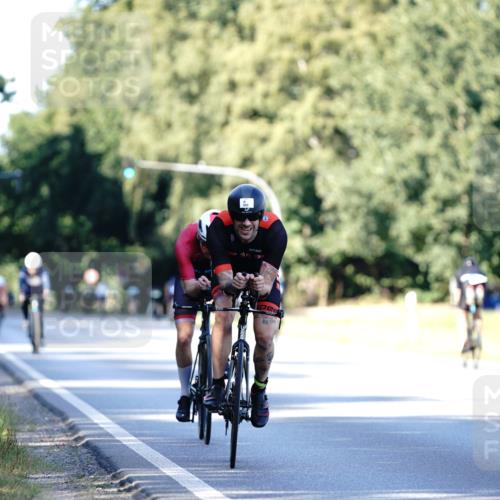 07.09.2025 - 19. Norderstedt Triathlon Michael Burmester http://msf.ph/oto/8843437 07.09.2025 15:54:47 Radfahren 525, 1061, 1573 meine-sportfotos.de