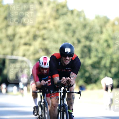 07.09.2025 - 19. Norderstedt Triathlon Michael Burmester http://msf.ph/oto/8843443 07.09.2025 15:54:48 Radfahren 525, 1573 meine-sportfotos.de