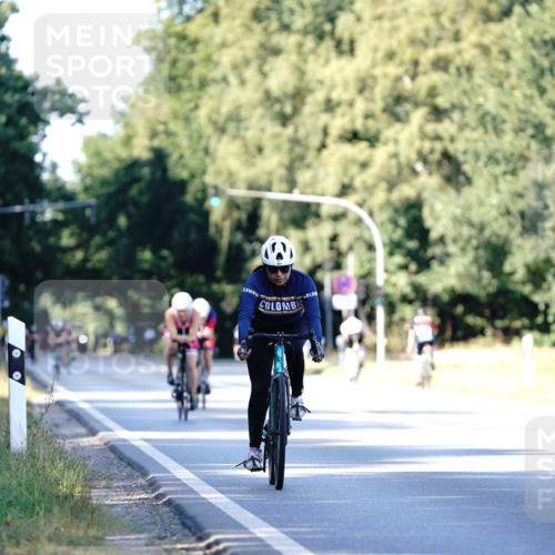 07.09.2025 - 19. Norderstedt Triathlon Michael Burmester http://msf.ph/oto/8843450 07.09.2025 15:54:53 Radfahren 954 meine-sportfotos.de