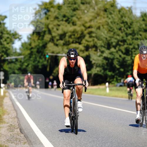07.09.2025 - 19. Norderstedt Triathlon Michael Burmester http://msf.ph/oto/8843451 07.09.2025 13:02:00 Radfahren 142, 323, 744 meine-sportfotos.de