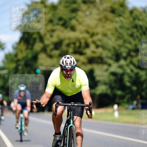 07.09.2025 - 19. Norderstedt Triathlon Michael Burmester http://msf.ph/oto/8843471 07.09.2025 13:02:31 Radfahren 313, 324 meine-sportfotos.de