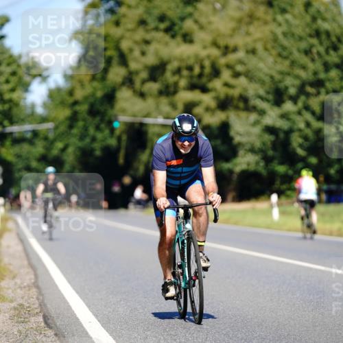 07.09.2025 - 19. Norderstedt Triathlon Michael Burmester http://msf.ph/oto/8843480 07.09.2025 13:02:33 Radfahren 313, 324 meine-sportfotos.de