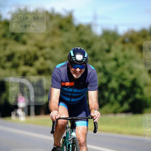 07.09.2025 - 19. Norderstedt Triathlon Michael Burmester http://msf.ph/oto/8843486 07.09.2025 13:02:34 Radfahren 313, 324 meine-sportfotos.de