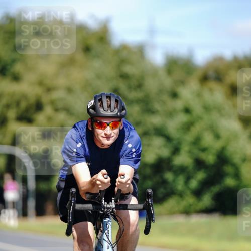07.09.2025 - 19. Norderstedt Triathlon Michael Burmester http://msf.ph/oto/8843539 07.09.2025 13:03:29 Radfahren 1299 meine-sportfotos.de