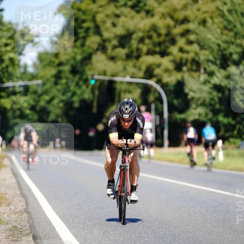 07.09.2025 - 19. Norderstedt Triathlon Michael Burmester http://msf.ph/oto/8843543 07.09.2025 13:03:43 Radfahren 357 meine-sportfotos.de