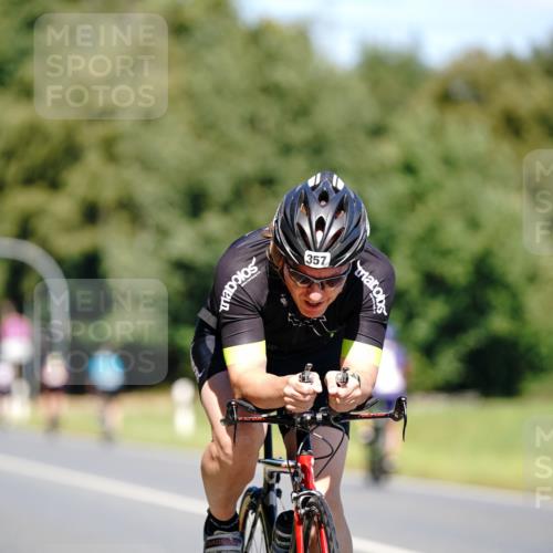 07.09.2025 - 19. Norderstedt Triathlon Michael Burmester http://msf.ph/oto/8843548 07.09.2025 13:03:44 Radfahren 357 meine-sportfotos.de