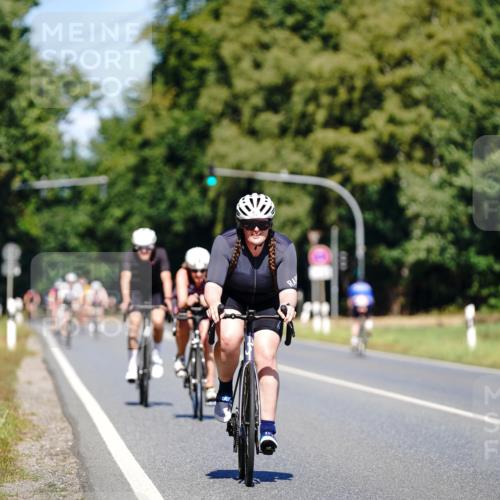 07.09.2025 - 19. Norderstedt Triathlon Michael Burmester http://msf.ph/oto/8843579 07.09.2025 13:04:16 Radfahren 211 meine-sportfotos.de