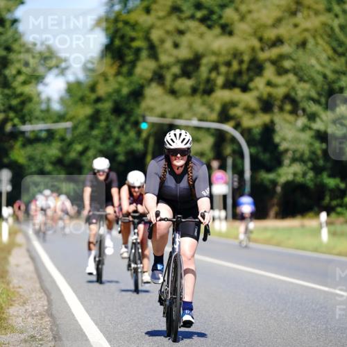 07.09.2025 - 19. Norderstedt Triathlon Michael Burmester http://msf.ph/oto/8843582 07.09.2025 13:04:16 Radfahren 211 meine-sportfotos.de