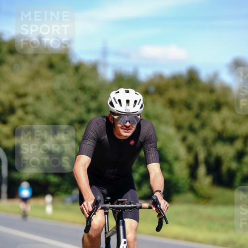 07.09.2025 - 19. Norderstedt Triathlon Michael Burmester http://msf.ph/oto/8843595 07.09.2025 13:04:20 Radfahren 211, 723, 747 meine-sportfotos.de