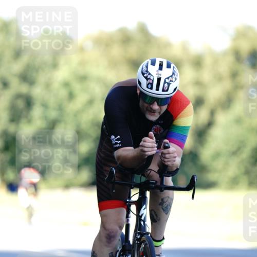 07.09.2025 - 19. Norderstedt Triathlon Michael Burmester http://msf.ph/oto/8843598 07.09.2025 15:55:46 Radfahren 491, 866, 1559, 1580, 1609, 1611 meine-sportfotos.de
