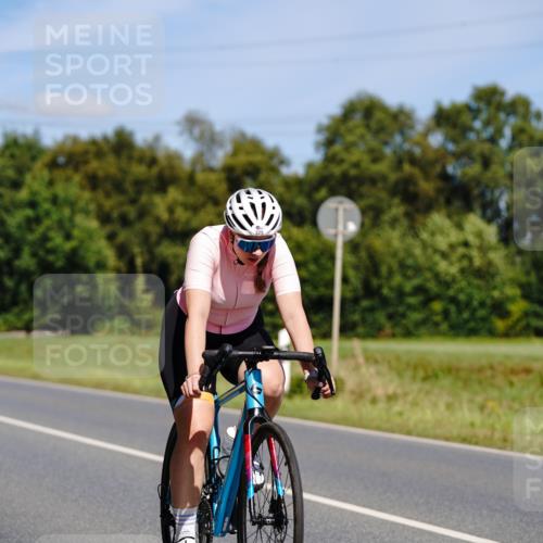 07.09.2025 - 19. Norderstedt Triathlon Michael Burmester http://msf.ph/oto/8843613 07.09.2025 13:04:30 Radfahren 329, 348, 855, 1362 meine-sportfotos.de