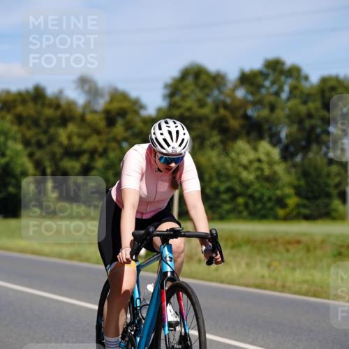 07.09.2025 - 19. Norderstedt Triathlon Michael Burmester http://msf.ph/oto/8843615 07.09.2025 13:04:30 Radfahren 329, 348, 855, 1362 meine-sportfotos.de
