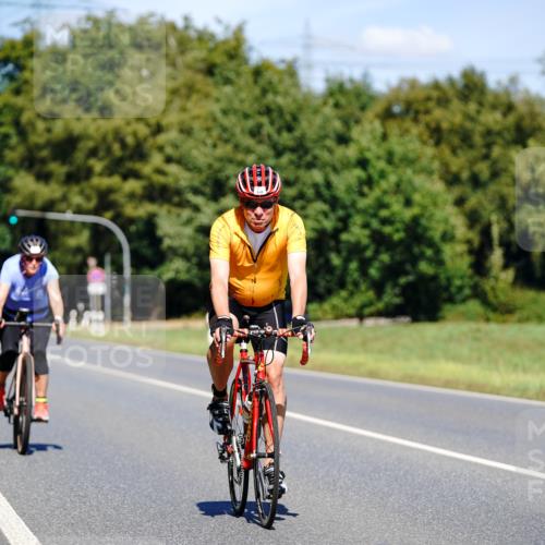 07.09.2025 - 19. Norderstedt Triathlon Michael Burmester http://msf.ph/oto/8843621 07.09.2025 13:04:32 Radfahren 329, 348, 853, 855, 1362 meine-sportfotos.de
