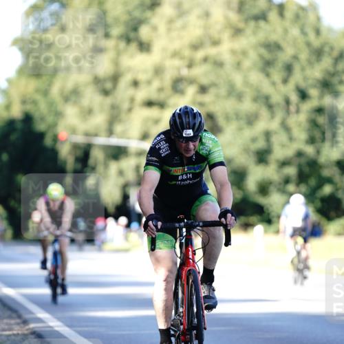 07.09.2025 - 19. Norderstedt Triathlon Michael Burmester http://msf.ph/oto/8843638 07.09.2025 15:56:10 Radfahren 429, 1524 meine-sportfotos.de