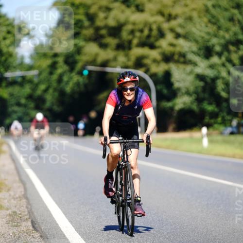 07.09.2025 - 19. Norderstedt Triathlon Michael Burmester http://msf.ph/oto/8843639 07.09.2025 13:04:37 Radfahren 799, 853 meine-sportfotos.de