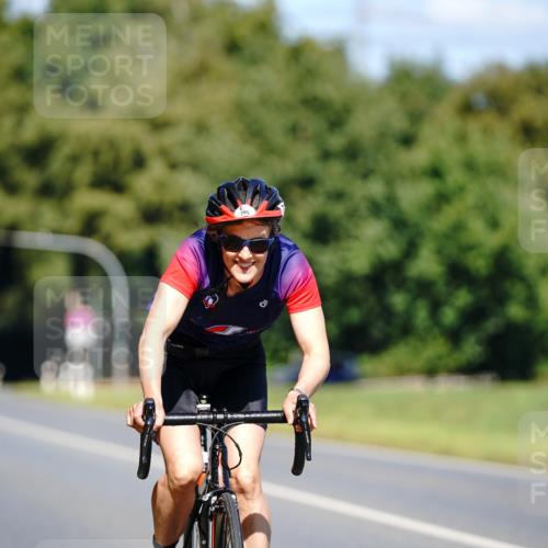 07.09.2025 - 19. Norderstedt Triathlon Michael Burmester http://msf.ph/oto/8843642 07.09.2025 13:04:38 Radfahren 799, 853 meine-sportfotos.de