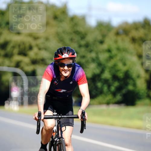 07.09.2025 - 19. Norderstedt Triathlon Michael Burmester http://msf.ph/oto/8843644 07.09.2025 13:04:38 Radfahren 799, 853 meine-sportfotos.de