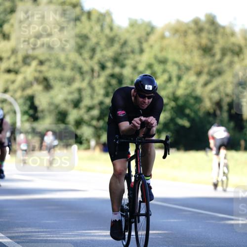 07.09.2025 - 19. Norderstedt Triathlon Michael Burmester http://msf.ph/oto/8843650 07.09.2025 15:56:17 Radfahren 492, 950, 1417, 1555, 1610 meine-sportfotos.de