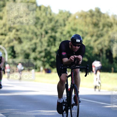07.09.2025 - 19. Norderstedt Triathlon Michael Burmester http://msf.ph/oto/8843652 07.09.2025 15:56:17 Radfahren 492, 950, 1417, 1555, 1610 meine-sportfotos.de