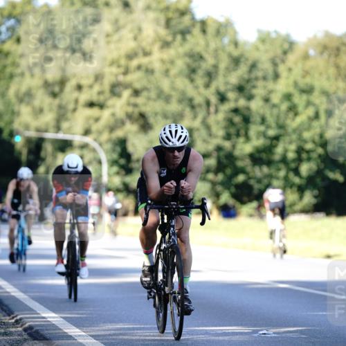 07.09.2025 - 19. Norderstedt Triathlon Michael Burmester http://msf.ph/oto/8843654 07.09.2025 15:56:18 Radfahren 950, 1417, 1555, 1610 meine-sportfotos.de