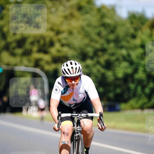 07.09.2025 - 19. Norderstedt Triathlon Michael Burmester http://msf.ph/oto/8843656 07.09.2025 13:04:50 Radfahren 352 meine-sportfotos.de