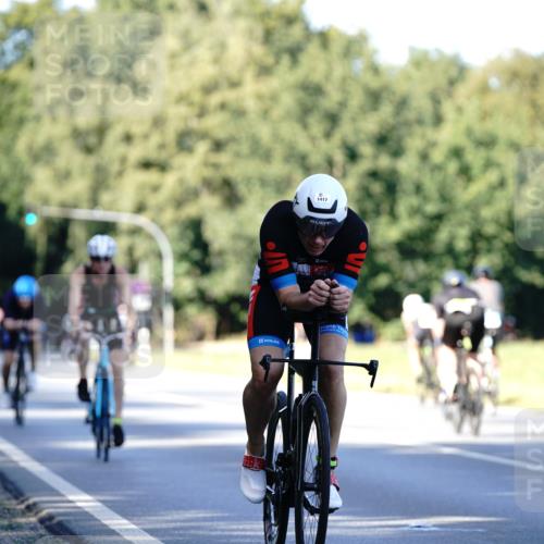 07.09.2025 - 19. Norderstedt Triathlon Michael Burmester http://msf.ph/oto/8843659 07.09.2025 15:56:19 Radfahren 950, 1098, 1417, 1555 meine-sportfotos.de