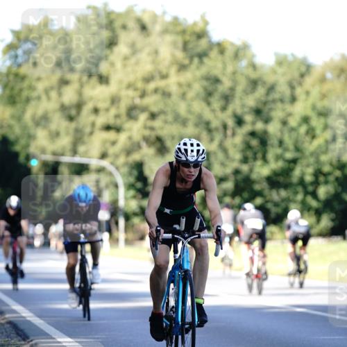 07.09.2025 - 19. Norderstedt Triathlon Michael Burmester http://msf.ph/oto/8843661 07.09.2025 15:56:21 Radfahren 950, 1098, 1417, 1437, 1555 meine-sportfotos.de