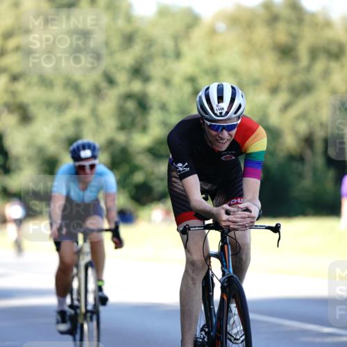07.09.2025 - 19. Norderstedt Triathlon Michael Burmester http://msf.ph/oto/8843676 07.09.2025 15:56:33 Radfahren 930, 1475, 1556, 1588, 1607 meine-sportfotos.de