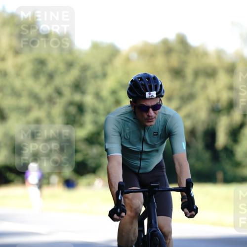 07.09.2025 - 19. Norderstedt Triathlon Michael Burmester http://msf.ph/oto/8843682 07.09.2025 15:56:37 Radfahren 930, 945, 1556, 1579, 1607 meine-sportfotos.de