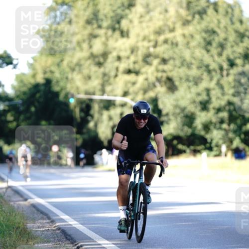 07.09.2025 - 19. Norderstedt Triathlon Michael Burmester http://msf.ph/oto/8843686 07.09.2025 15:56:41 Radfahren 401, 1579 meine-sportfotos.de