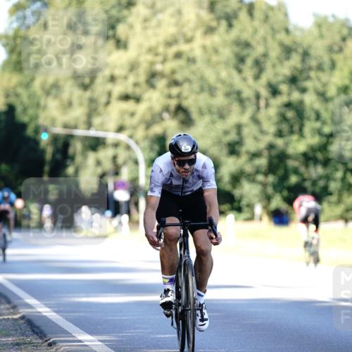 07.09.2025 - 19. Norderstedt Triathlon Michael Burmester http://msf.ph/oto/8843692 07.09.2025 15:56:47 Radfahren 1407 meine-sportfotos.de