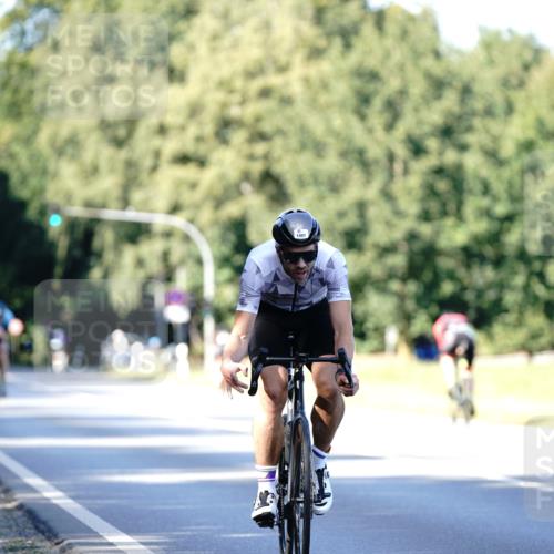 07.09.2025 - 19. Norderstedt Triathlon Michael Burmester http://msf.ph/oto/8843693 07.09.2025 15:56:47 Radfahren 1407 meine-sportfotos.de
