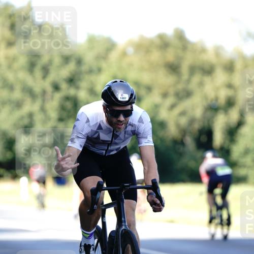 07.09.2025 - 19. Norderstedt Triathlon Michael Burmester http://msf.ph/oto/8843697 07.09.2025 15:56:47 Radfahren 1407 meine-sportfotos.de