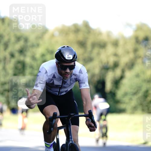 07.09.2025 - 19. Norderstedt Triathlon Michael Burmester http://msf.ph/oto/8843699 07.09.2025 15:56:48 Radfahren 1407 meine-sportfotos.de
