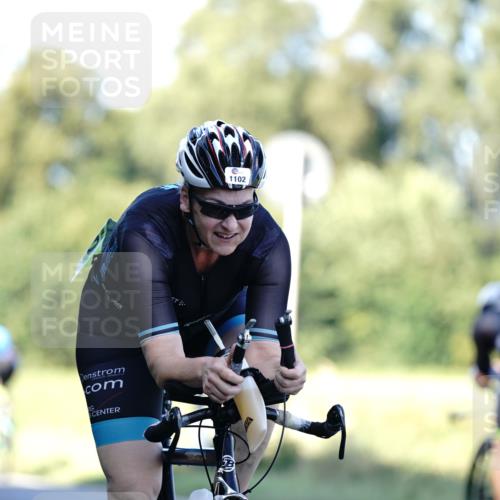 07.09.2025 - 19. Norderstedt Triathlon Michael Burmester http://msf.ph/oto/8843755 07.09.2025 15:57:10 Radfahren 916, 1102 meine-sportfotos.de