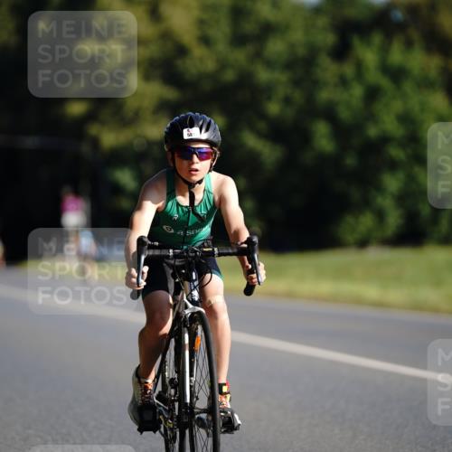 07.09.2025 - 19. Norderstedt Triathlon Michael Burmester http://msf.ph/oto/8843768 07.09.2025 09:39:15 Radfahren 572, 586, 587, 613 meine-sportfotos.de