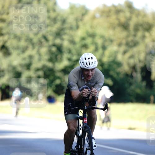 07.09.2025 - 19. Norderstedt Triathlon Michael Burmester http://msf.ph/oto/8843784 07.09.2025 15:57:18 Radfahren 483, 518, 1621 meine-sportfotos.de