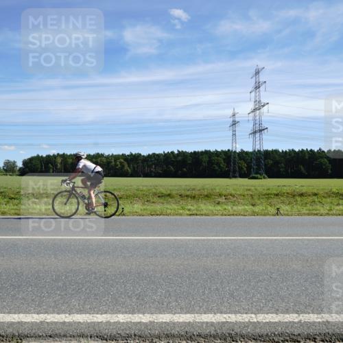 07.09.2025 - 19. Norderstedt Triathlon Michael Burmester http://msf.ph/oto/8843801 07.09.2025 12:40:21 Radfahren 811, 1256, 1269 meine-sportfotos.de