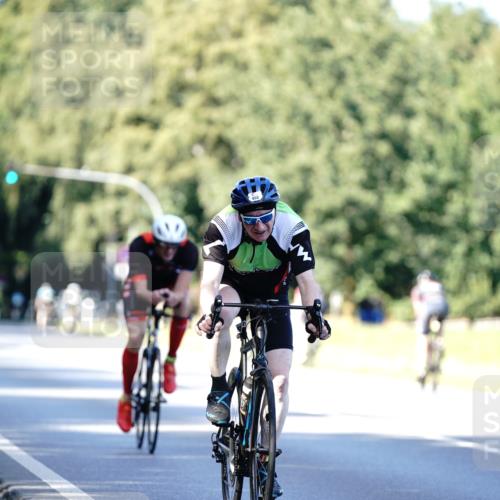 07.09.2025 - 19. Norderstedt Triathlon Michael Burmester http://msf.ph/oto/8843823 07.09.2025 15:57:27 Radfahren 526, 932, 1055, 1423, 1429, 1546 meine-sportfotos.de