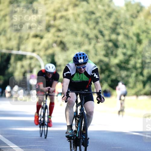 07.09.2025 - 19. Norderstedt Triathlon Michael Burmester http://msf.ph/oto/8843828 07.09.2025 15:57:27 Radfahren 526, 932, 1055, 1423, 1429, 1546 meine-sportfotos.de