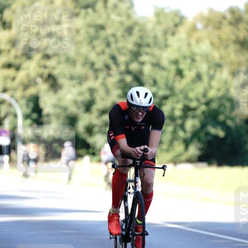07.09.2025 - 19. Norderstedt Triathlon Michael Burmester http://msf.ph/oto/8843831 07.09.2025 15:57:28 Radfahren 526, 932, 1055, 1546 meine-sportfotos.de