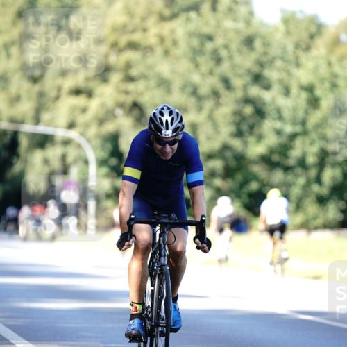07.09.2025 - 19. Norderstedt Triathlon Michael Burmester http://msf.ph/oto/8843849 07.09.2025 15:57:33 Radfahren 946, 1458 meine-sportfotos.de