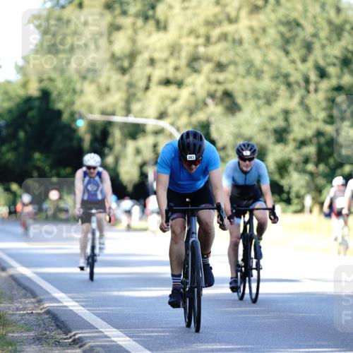 07.09.2025 - 19. Norderstedt Triathlon Michael Burmester http://msf.ph/oto/8843891 07.09.2025 15:57:59 Radfahren 383, 883 meine-sportfotos.de